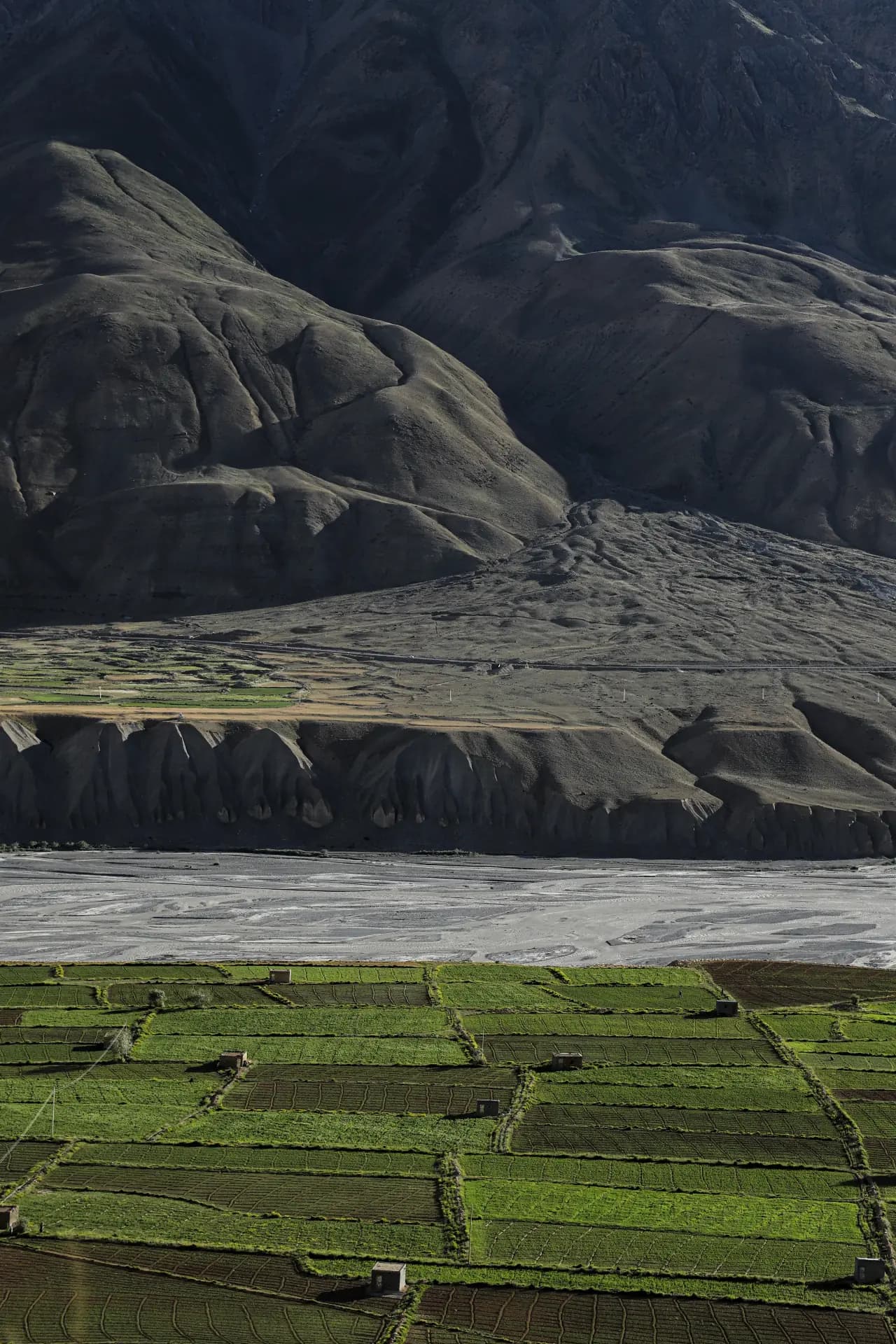 Scenic view near Kaza, Spiti Valley, Himachal Pradesh — photo 8
