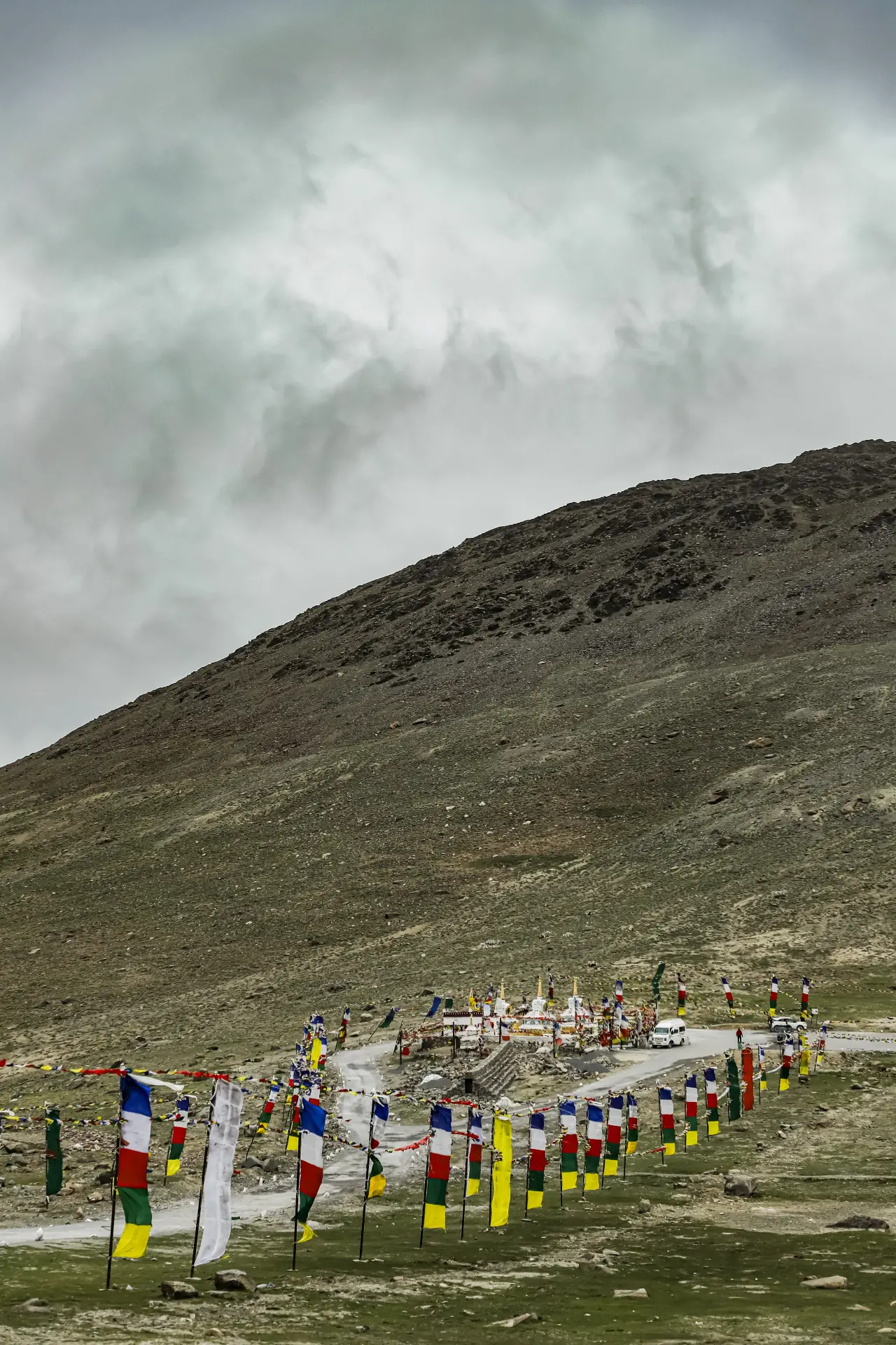 Scenic view near Kaza, Spiti Valley, Himachal Pradesh — photo 10