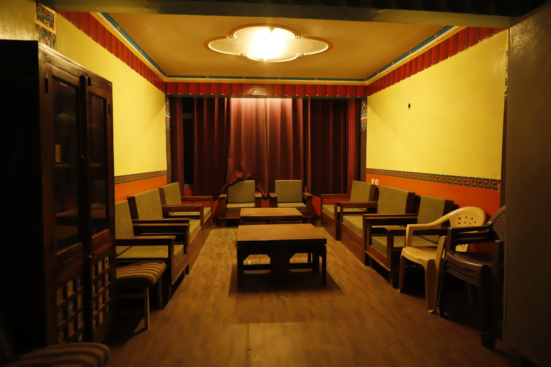 Lobby and common area at The Delek House Kaza boutique hotel — photo 3