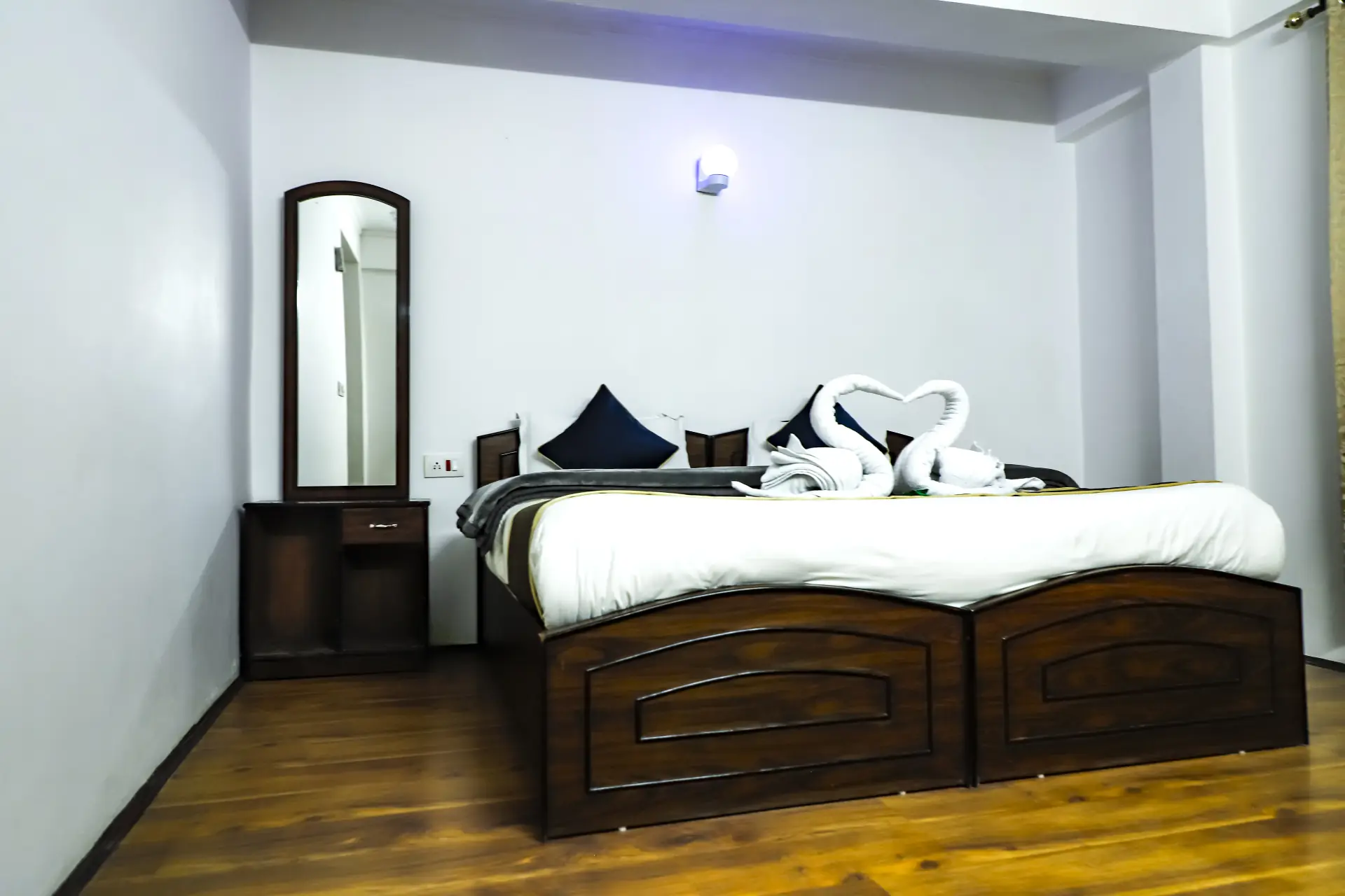 The Delek House room 2