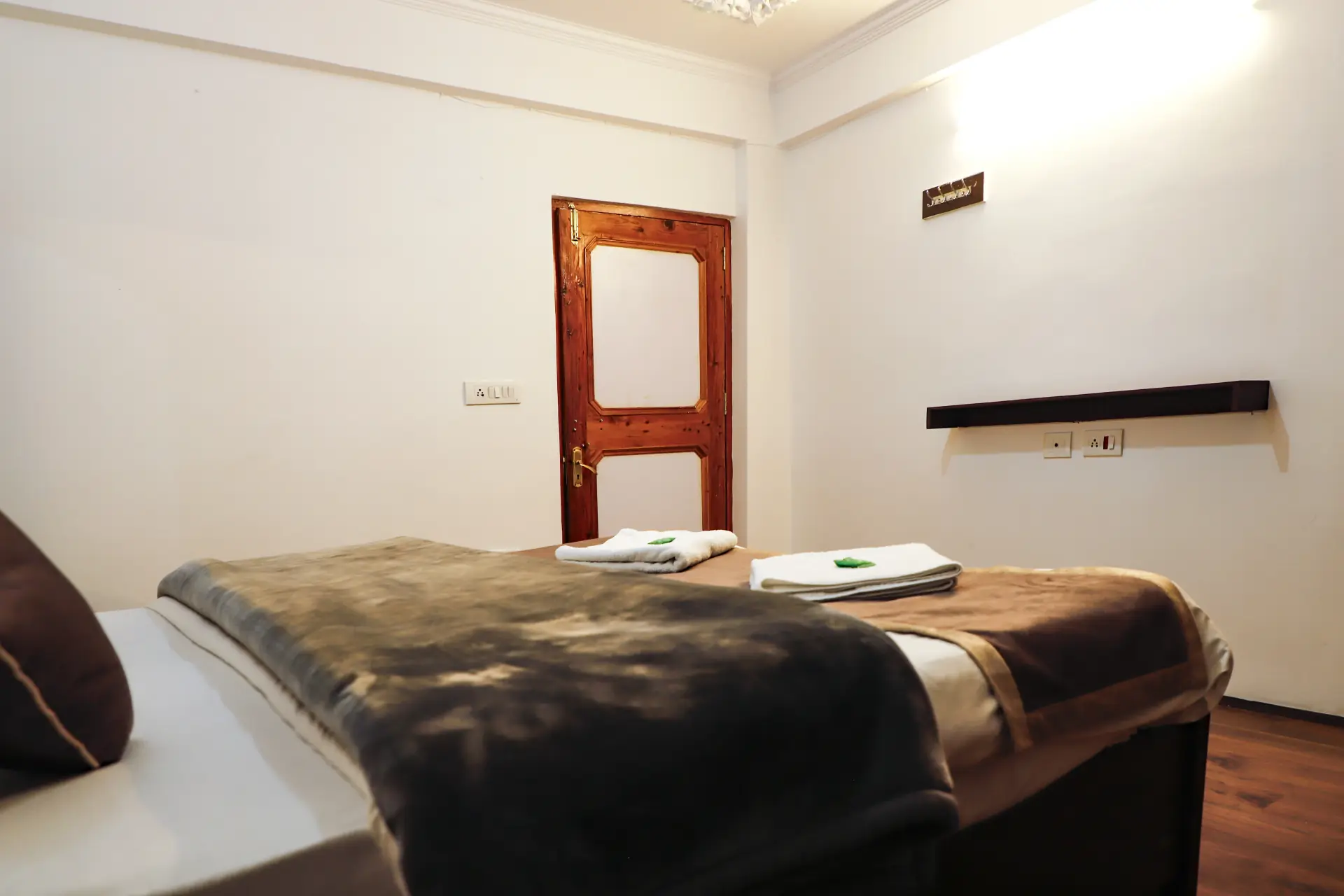 Heritage mud-house room interior at The Delek House Kaza — photo 28