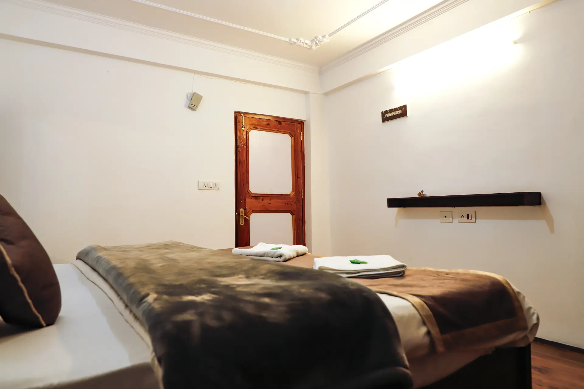 Heritage mud-house room interior at The Delek House Kaza — photo 29