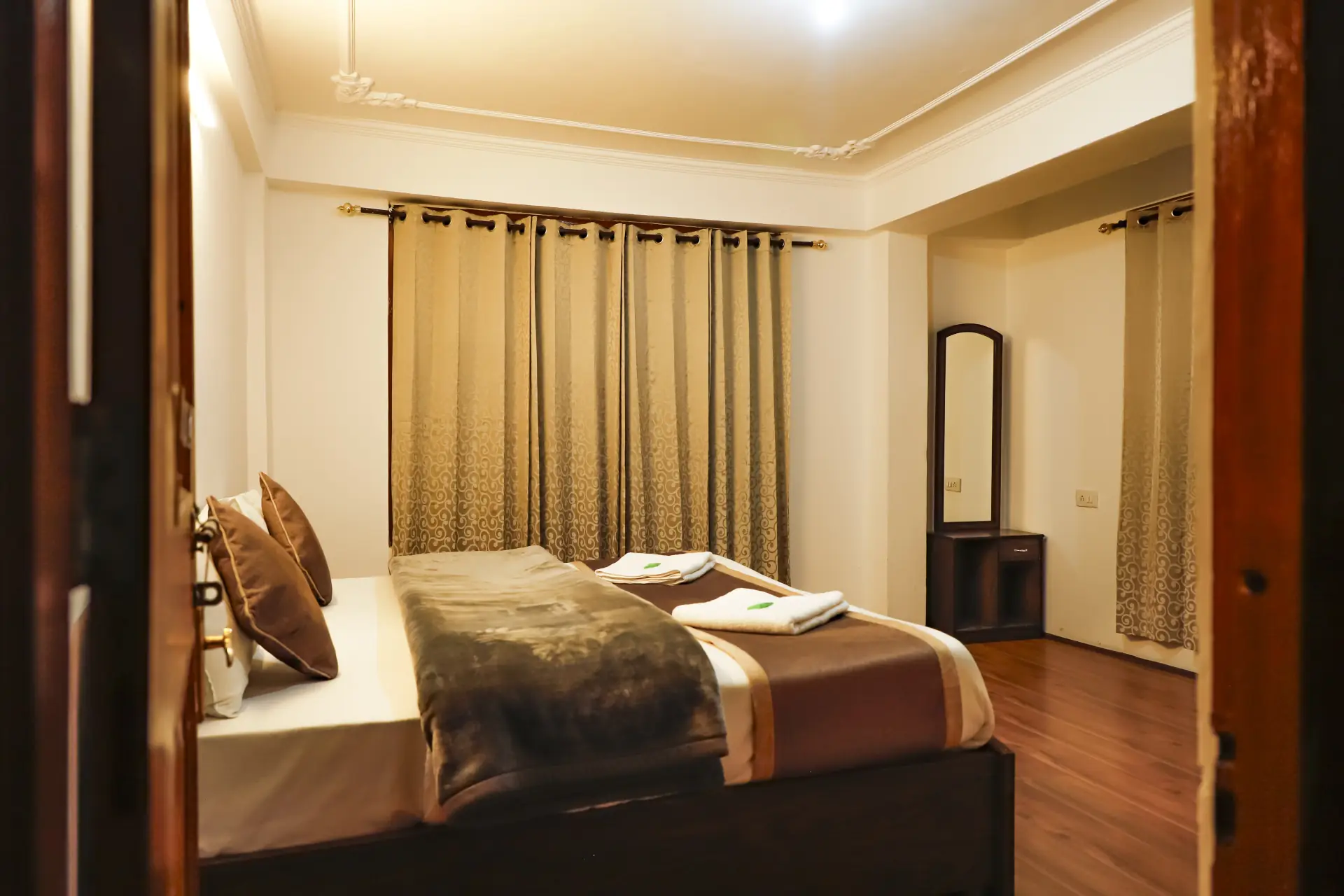 Heritage mud-house room interior at The Delek House Kaza — photo 45