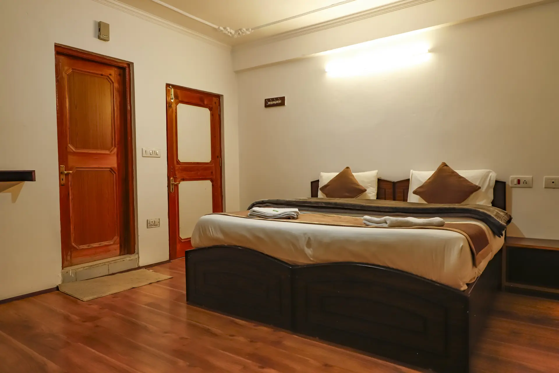 Heritage mud-house room interior at The Delek House Kaza — photo 49